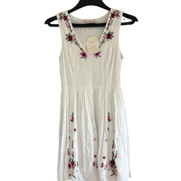 Altar'd State Floral NWT Embroidered Mini Sleeveless Sundress Size Small - Picture 1 of 9